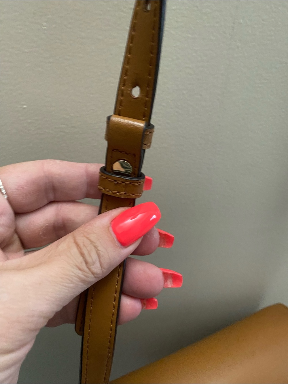 Michael Kors Sloan Editor Leather messenger bag - Picture 5 of 14